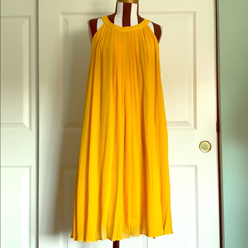 Yellow dress